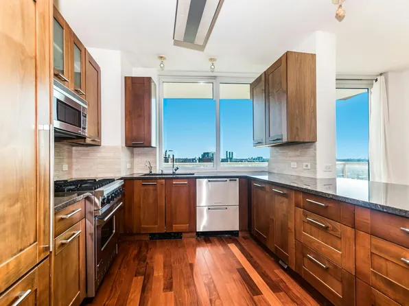 640 West 237th Street image 6 of 23