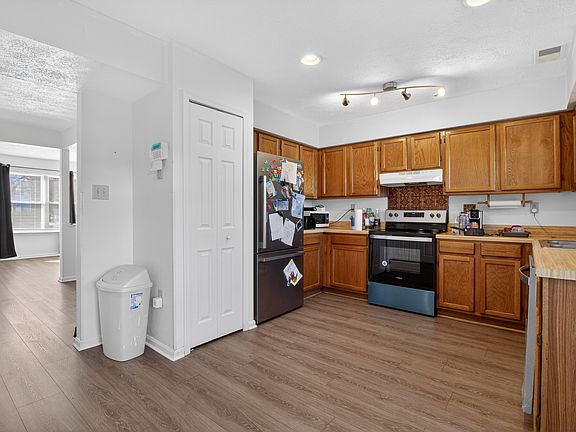 2nd image of 6037 Sirenia Pl