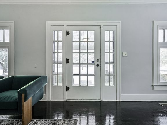 4th image of 5110 E Pleasant Run Parkway North Dr