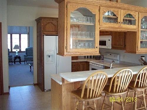 4th image of 903 Shamrock Ln