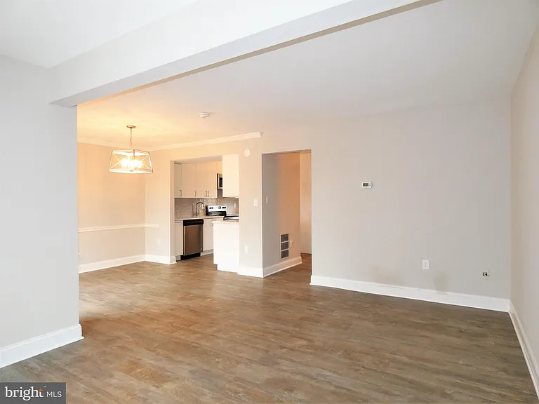 4128 Hamlin Ct — Photo 20