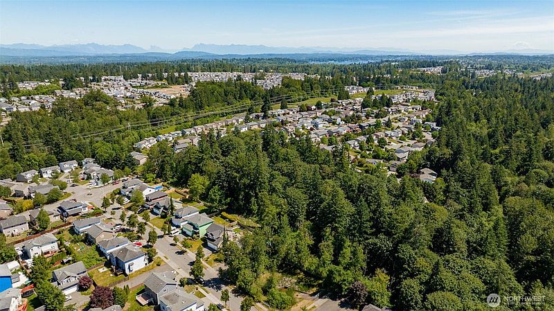 5th image of 57 xx 79th Avenue NE