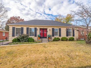 4402 Woodgate Ln, Louisville, KY 40220