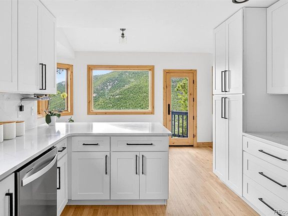 3rd image of 69 Spruce Court