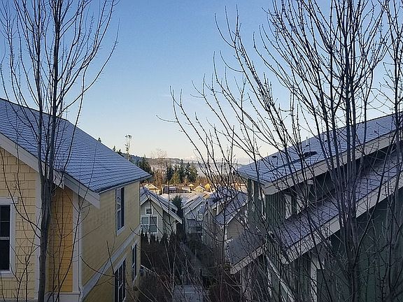 4th image of 1739 27th Ln NE