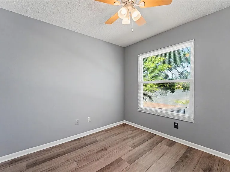 14806 Morning Dr — Photo 21