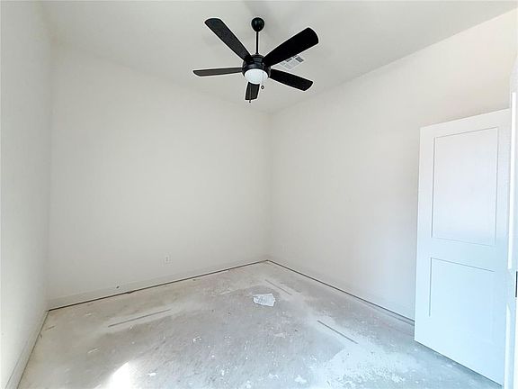 5th image of 1100 Bison Dr