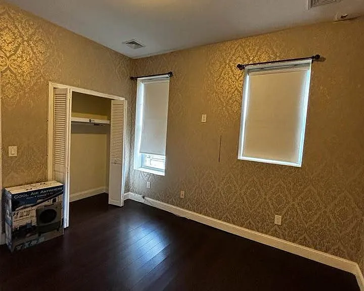 107 E Blackwell St #2 — Photo 6