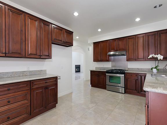 5th image of 6172 Mesa Ave