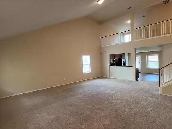 3rd image of 357 Nottingham Loop