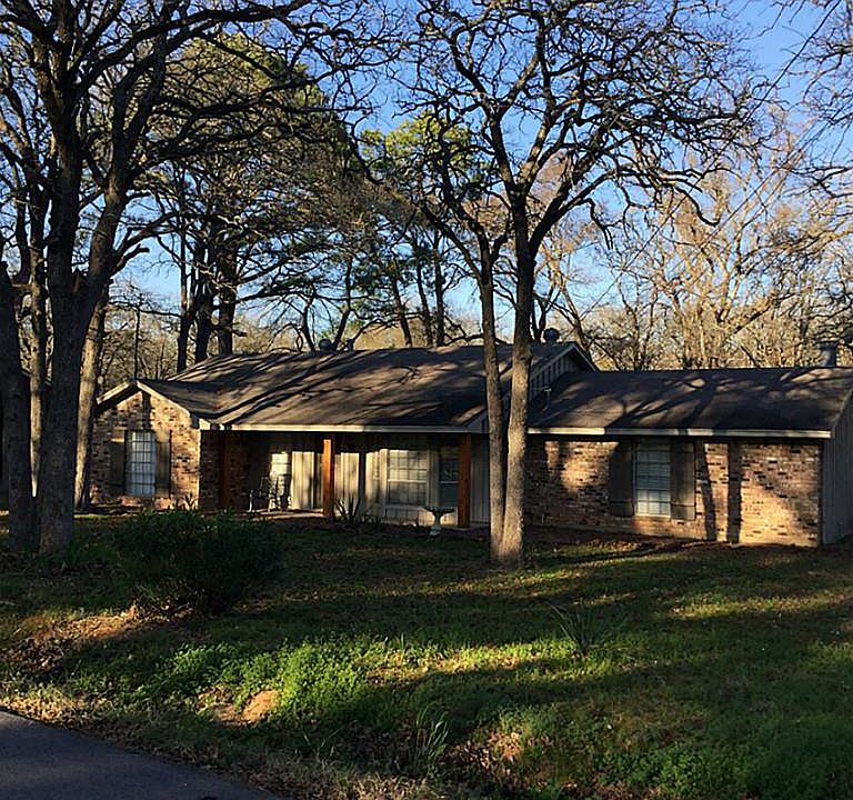 1st image of 1442 Oak Cir