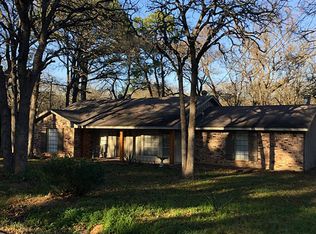 1442 Oak Cir, Hearne, TX 77859