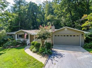 18 Robinhood Rd, Asheville, NC 28804