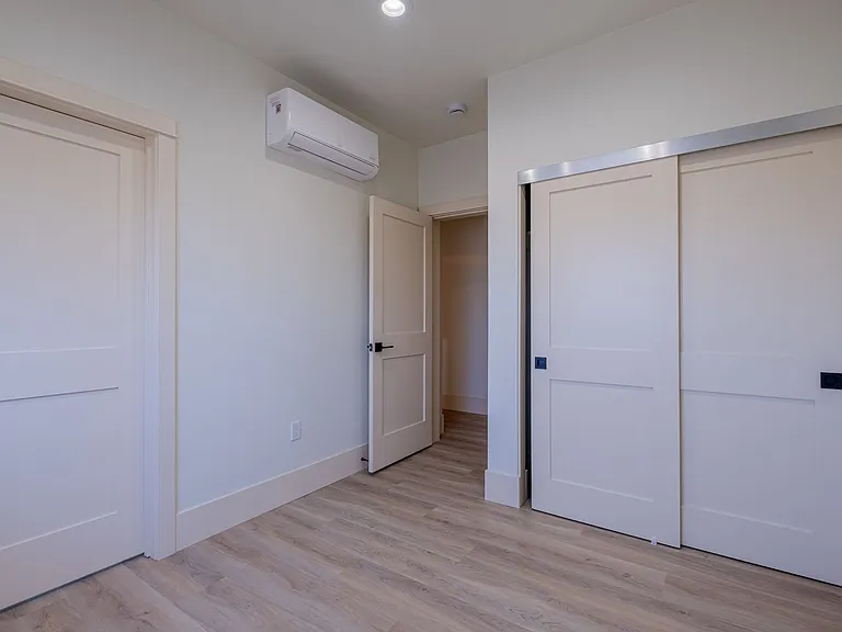 Catalina Residences — Photo 45