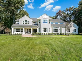 2 Buckingham Ct, River Vale, NJ 07675
