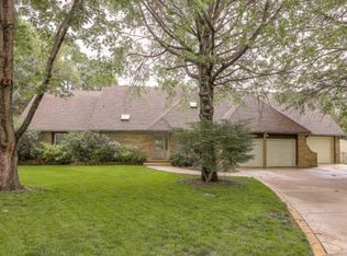 14703 S Murray Ln, Olathe, KS 66062