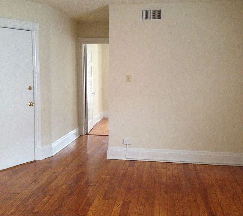 2nd image of 3033 Park Ave APT 5