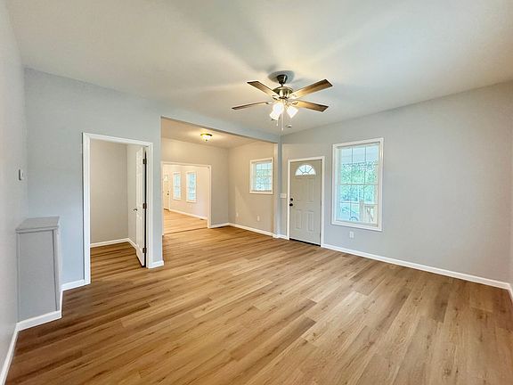 3rd image of 104 Virginia Ave