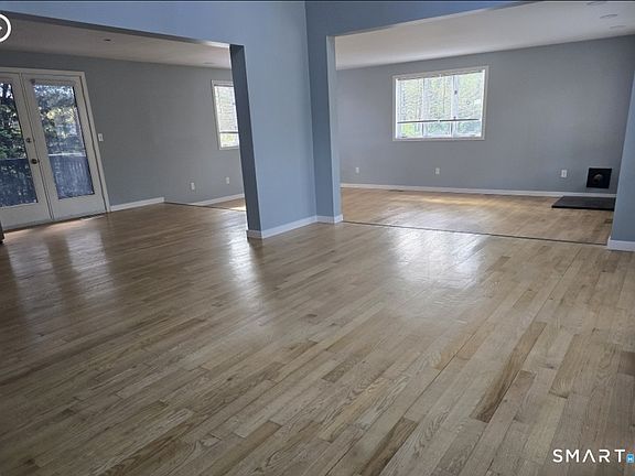 4th image of 54 Highlawn Street