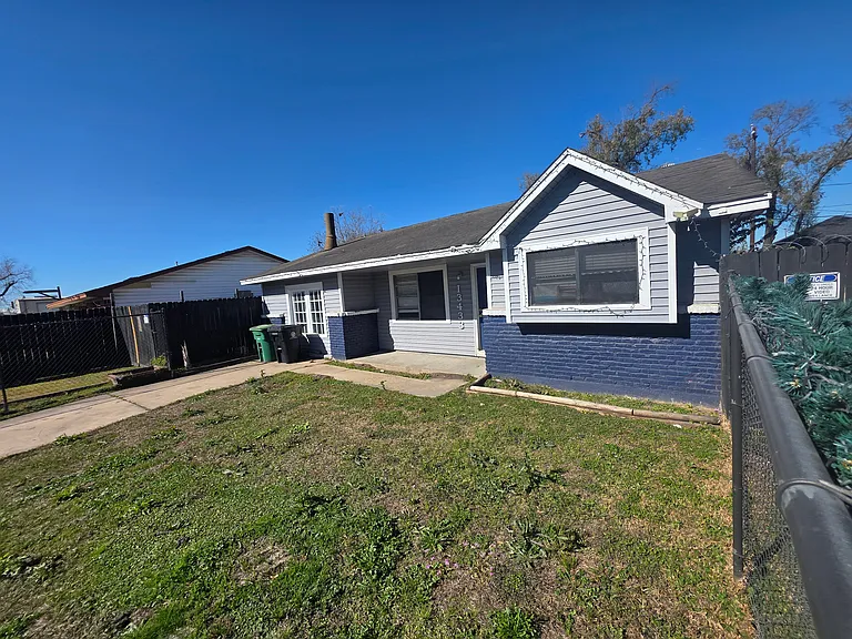 13501 Topeka St #B — Photo 1