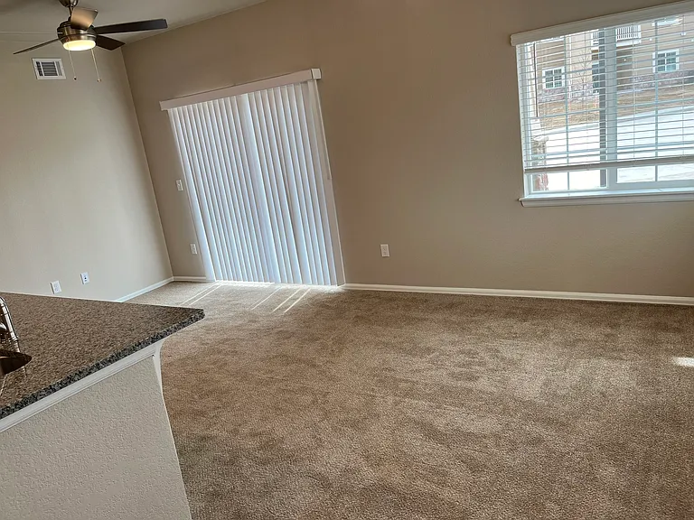 Pelican Bluff Apartments — Photo 40