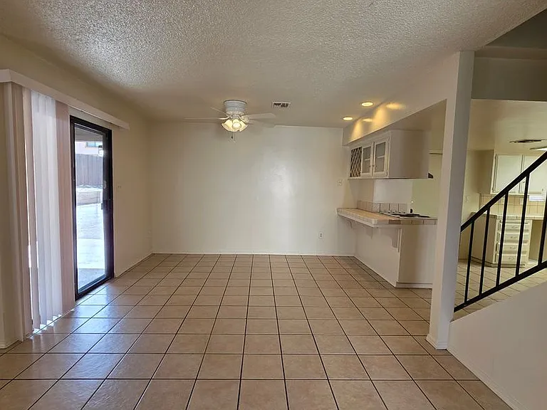 1046p -170- 4300 Isla Verde St. -RB/JP — Photo 9