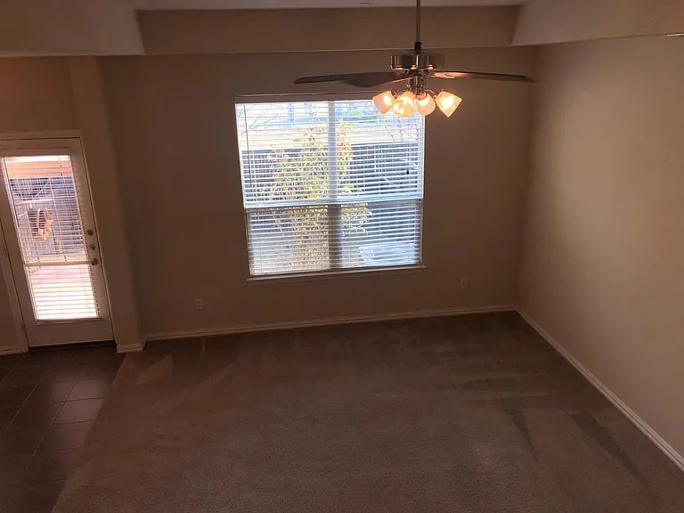 4660 Perthshire Ct — Photo 16