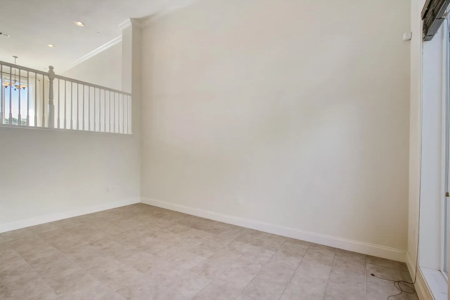 3 bed, 2.5 bath, 1459 sqft, $4,800 — Photo 4