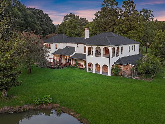 4th image of 13147 Deerpath Way