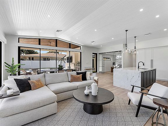 3rd image of 2157 Coral Gardens Drive