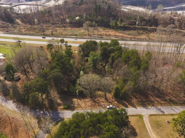 1028 22nd St SE, Hickory, NC 28602