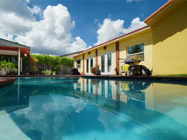 13424 SW 1st Ter, Miami, FL 33184