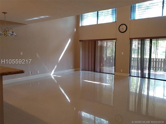 4th image of 5012 S University Dr