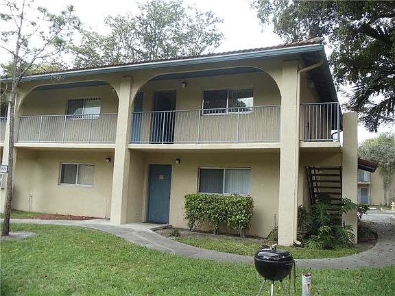 3rd image of 7657 NW 42nd Pl APT 271