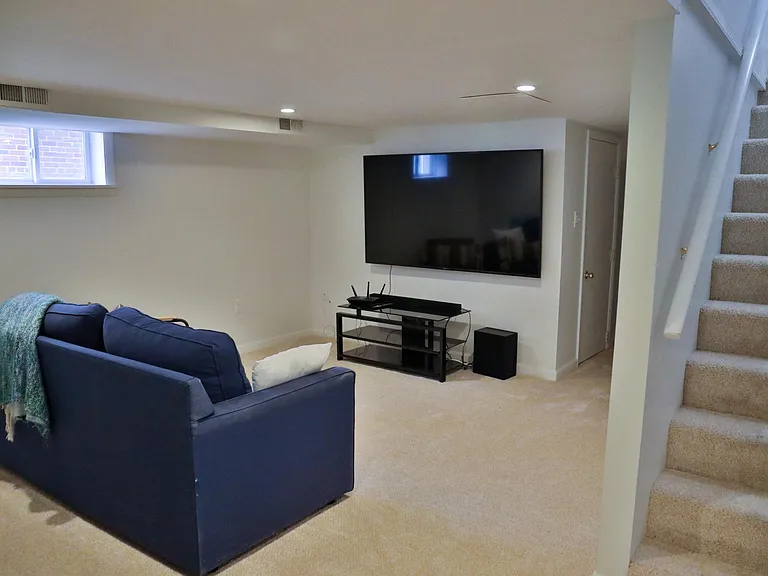 6131 1st Pl NE — Photo 31