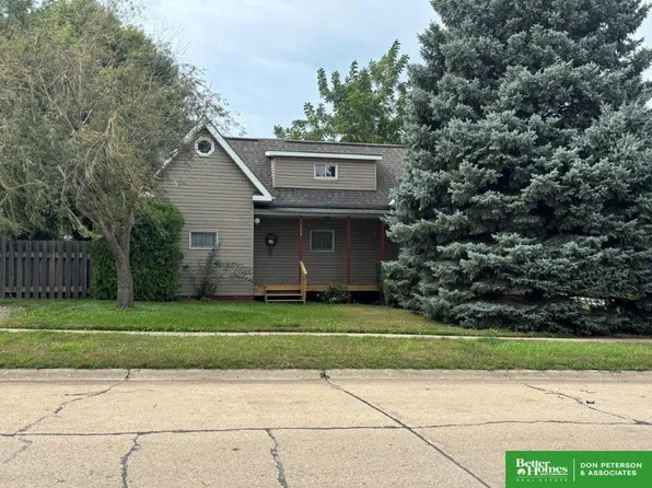 308 N Summit Ave, Hartington, NE 68739
