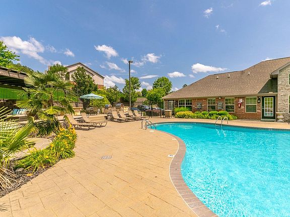 3rd image of 5500 Highland Dr #1412
