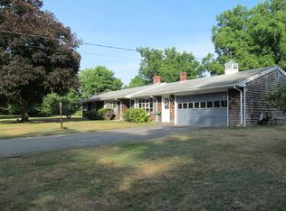 7 Lori Ln, Lakeville, MA 02347