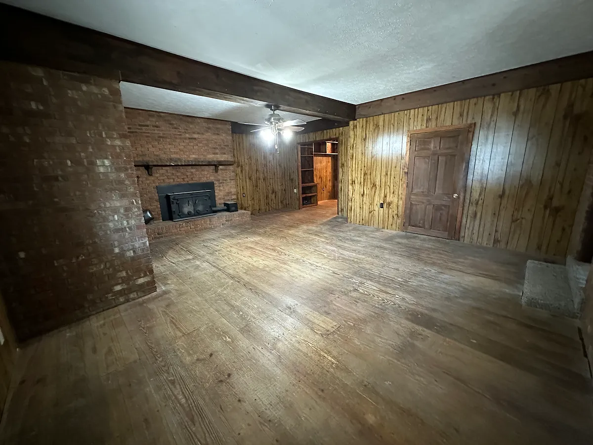 Building Photo - 1106 Vass Rd