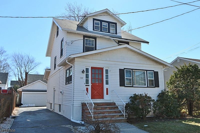 2nd image of 135 Sinclair Ave