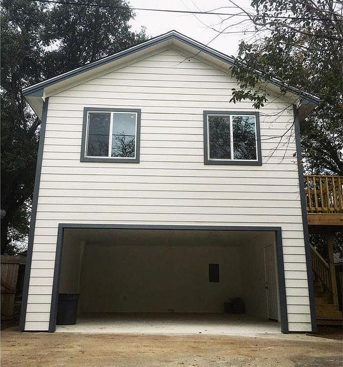 1st image of 204B Pershing Dr