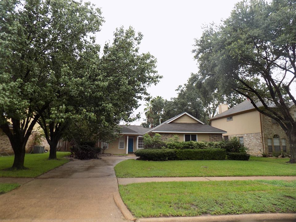 1st image of 914 Mountain Meadows Dr