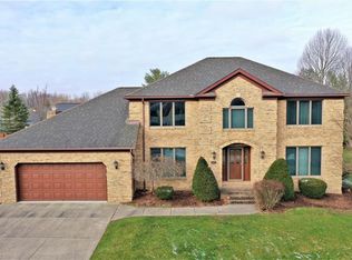 447 Belmont Park Dr, Munroe Falls, OH 44262