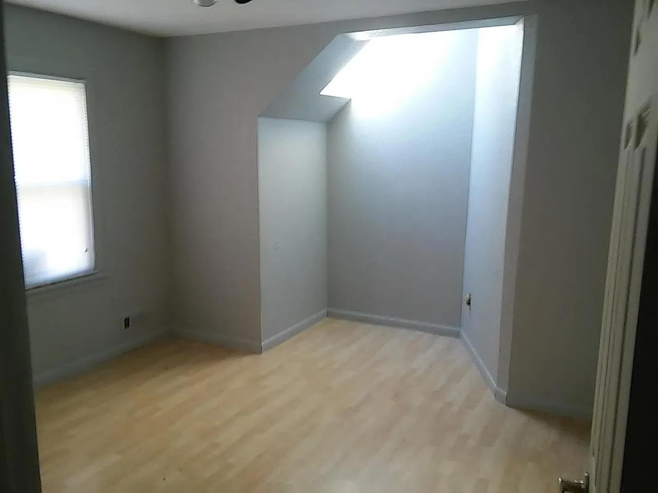 4 bed, 1.5 bath, 1650 sqft, $2,000 — Photo 4
