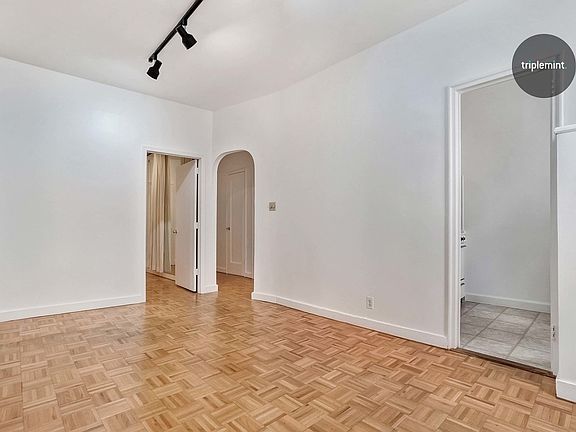 2nd image of 1440 Lexington Ave APT 5