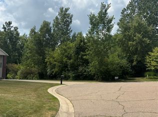 3130 Cornerstone Dr, Flushing, MI 48433