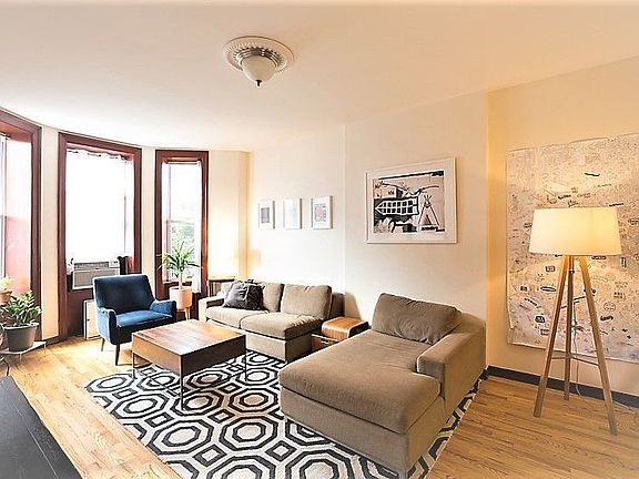 4th image of 21 Saint Johns Pl APT 3