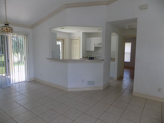 2nd image of 2105 NE 23rd Pl
