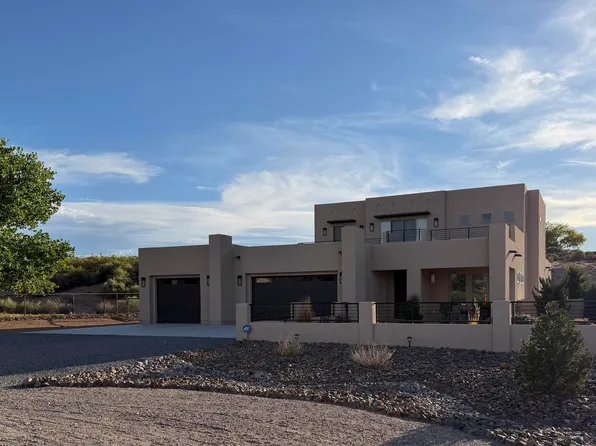 90 Camino De Claudio, Corrales, NM 87048