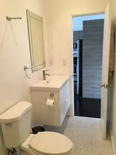 2569 Clarendon Ave #1 — Photo 5